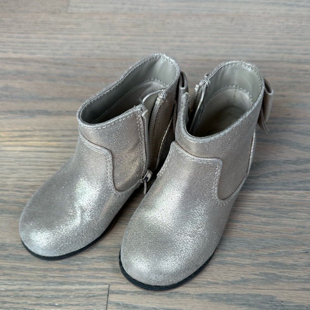 Size 7 cat & jack gold shiny boots girls
